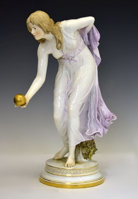 Lot 335 - Early 20th century Meissen porcelain figure of a female bowls player ('Kugelspielerin')