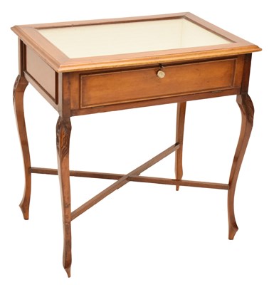 Lot 634 - Edwardian mahogany bijouterie / jewellery display cabinet