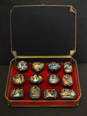 Lot 69 - Complete collection of 12 Franklin Mint musical boxes 'Masterpieces of Russian Ballet'
