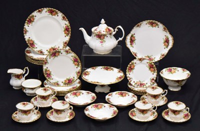 Lot 70 - Collection of Royal Albert 'Old Country Roses' tea and dinner wares