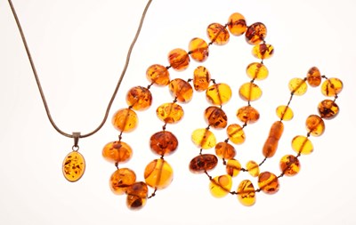 Lot 3 - Beaded amber necklace