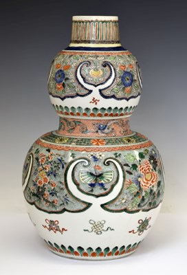 Lot 345 - 19th century Chinese Canton Famille Verte porcelain double gourd vase