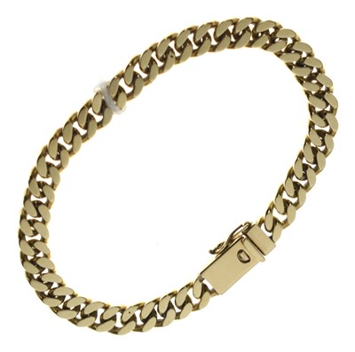 Lot 205 - 14ct yellow metal flat curb link bracelet