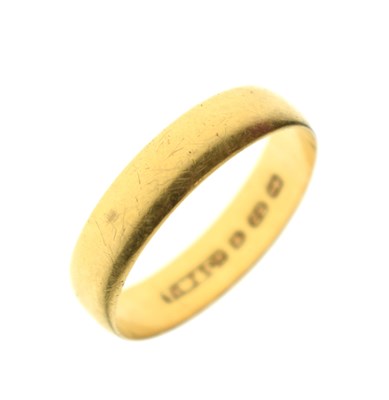 Lot 135 - 22ct yellow gold wedding band