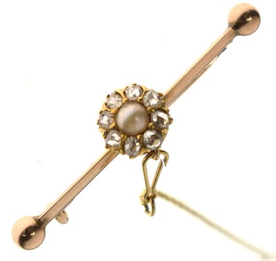Lot 148 - Late 19th century/early 20th century diamond and pearl cluster bar brooch