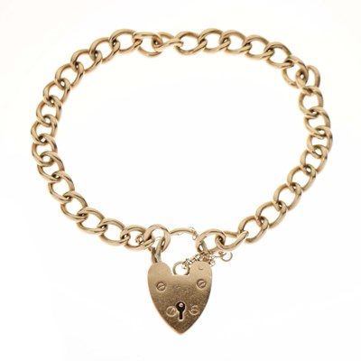 Lot 41 - 9ct gold curb link bracelet with heart padlock