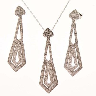 Lot 55 - 18ct white gold and diamond Art Deco style drop earrings and pendant necklace
