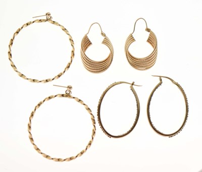 Lot 59 - Collection of 9ct gold and yellow metal hoop earrings