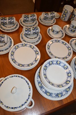 Lot 344 - Extensive Villeroy & Boch Cadiz dinner service