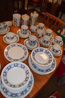 Lot 344 - Extensive Villeroy & Boch Cadiz dinner service