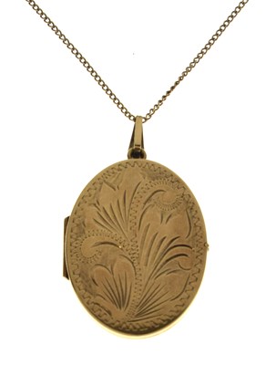 Lot 89 - 9ct gold oval locket pendant