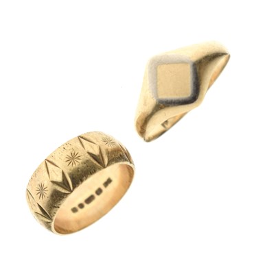 Lot 52 - Two 9ct gold rings comprising a wedding band and a signet ring