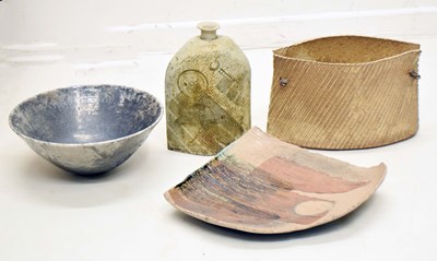 Lot 625 - Studio Pottery - Mixed group