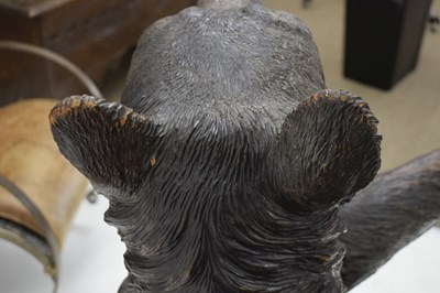 Lot 526 - Rare 'Black Forest' carved and stained wood hall chair in the form of a bear, circa 1900