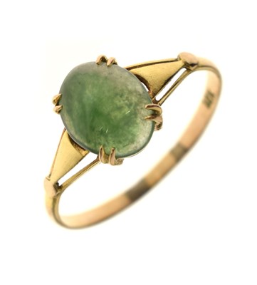 Lot 17 - Jade oval cabochon yellow metal dress ring, stamped '14K'
