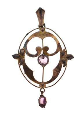 Lot 73 - Edwardian purple paste yellow metal pendant