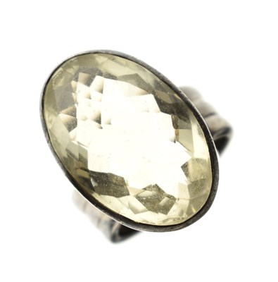 Lot 40 - Pale yellow quartz silver dress ring