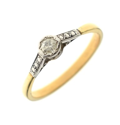 Lot 2 - Diamond single stone ring