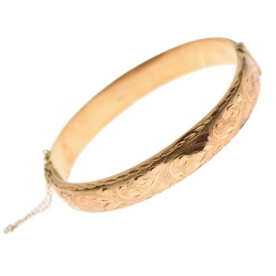 Lot 123 - 9ct gold snap bangle (a/f)