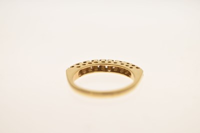 Lot 10 - Diamond 18ct yellow gold ring