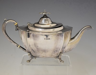 Lot 228 - Edward VII silver teapot