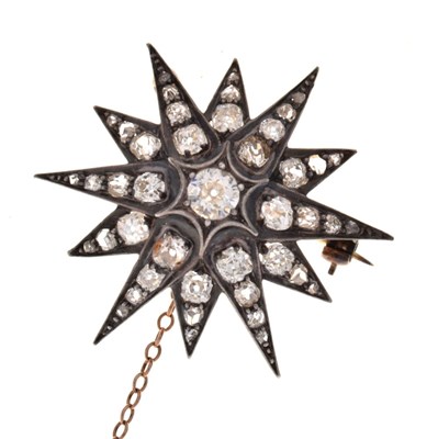 Lot 76 - Late Victorian diamond starburst brooch