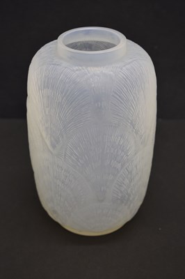 Lot 295 - René Lalique (1860-1945) - 'Coquilles' opalescent glass vase
