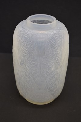 Lot 295 - René Lalique (1860-1945) - 'Coquilles' opalescent glass vase