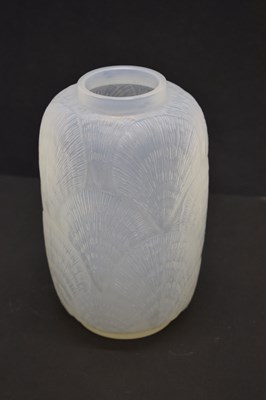 Lot 295 - René Lalique (1860-1945) - 'Coquilles' opalescent glass vase