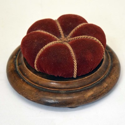 Lot 305 - Victorian crown pin cushion