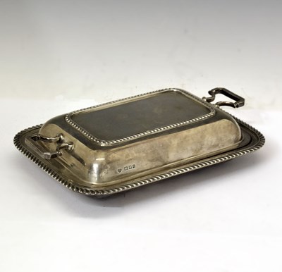 Lot 169 - George V silver entree dish