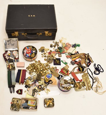 Lot 374 - Large collection of military-related items