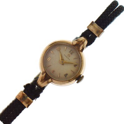 Lot 182 - Omega - Lady's 1950s 9ct gold cased wristwatch