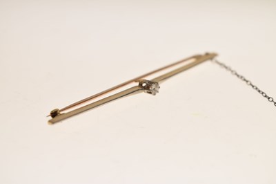 Lot 33 - Early 20th century diamond unmarked rose and white metal bar brooch