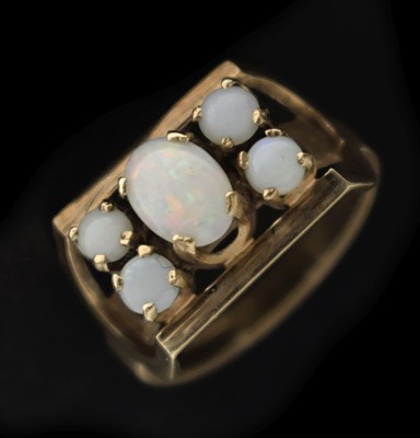 Lot 20 - Modernist opal 9ct gold dress ring