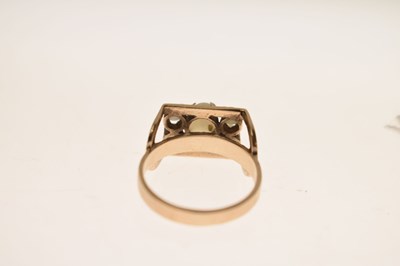 Lot 20 - Modernist opal 9ct gold dress ring