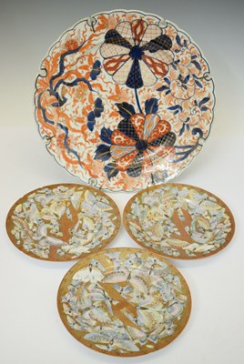 Lot 447 - Japanese Imari shallow dish and three plates
