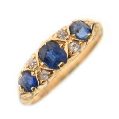 Lot 18 - 18ct gold, sapphire and diamond ring