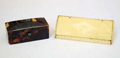 Lot 331 - Two 19th century snuff boxes