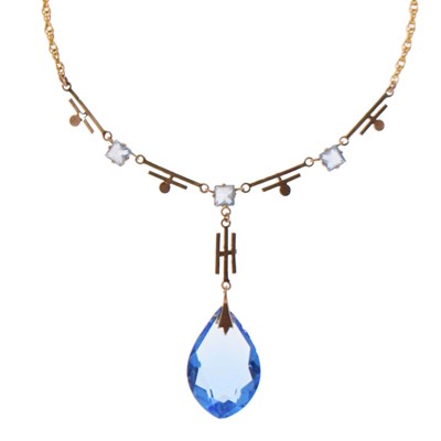 Lot 96 - Blue pendant on a yellow metal chain