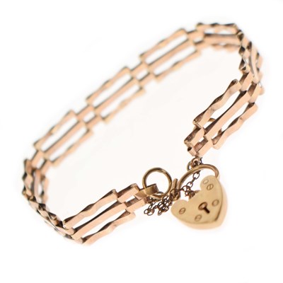 Lot 110 - 9ct gold gate link bracelet