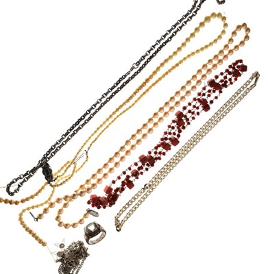 Lot 83 - Quantity of jewellery