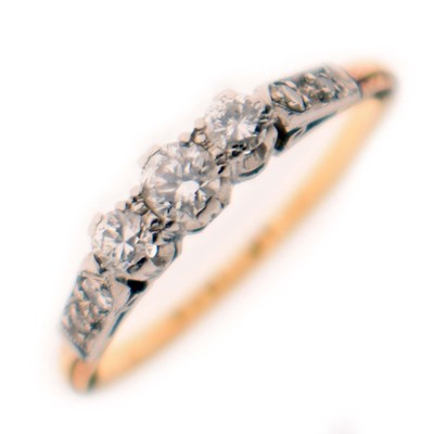 Lot 3 - Three-stone diamond ring, stamped '18ct Plat'