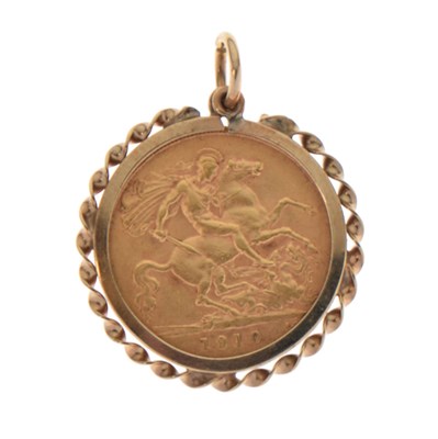 Lot 204 - Edward VII gold half sovereign, 1910, in 9ct gold pendant mount