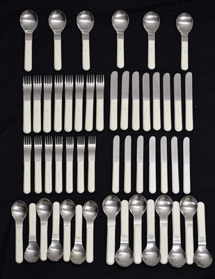 Lot 474 - David Mellor (1930-2009) - Fifty one piece set of 'Chinese Ivory' pattern flatware
