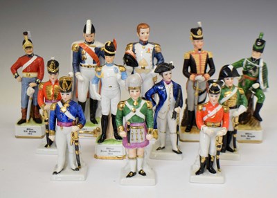 Lot 632 - Five Alfretto porcelain soldiers, and unbranded examples