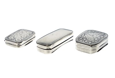 Lot 149 - Three early 19th century silver vinaigrettes