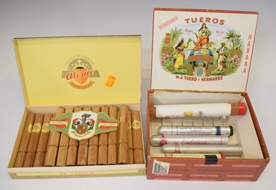 Lot 542 - Fabrica de Tabacos Alvaro 'Cedros', part box, together with a selection of loose examples