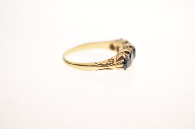 Lot 11 - Late 19th century sapphire five stone unmarked yellow metal ring