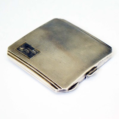 Lot 211 - George VI silver compact with engine-turned decoration